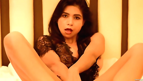 Hot brunette with big boobs and cute face enjoys solo