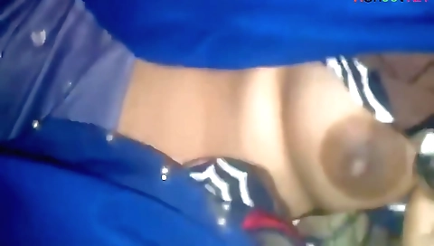 Indian chick with amazing tits and ass is fucking herself