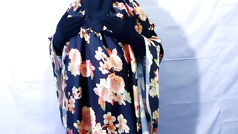 Indian muslim hijabi housewife fucks with neighbor