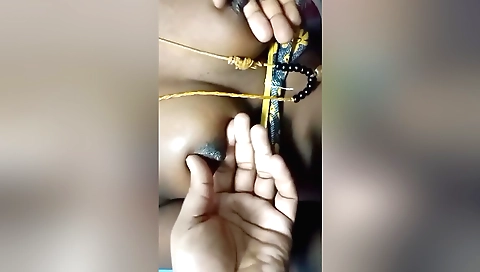 Indian MILF screams and gets fucked in the most incredible way