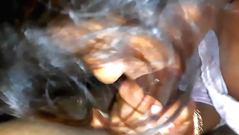 Indian chick gets cumshot in her mouth in a homemade vid