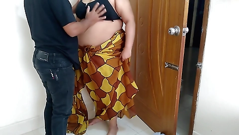 Busty MILF 18+ gets her cunt fucked in the backyard