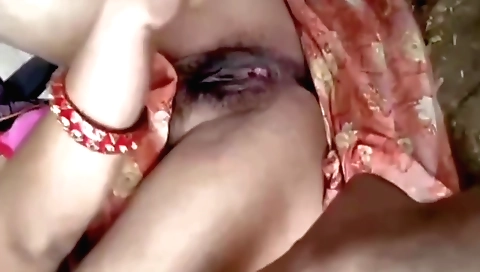 Indian chick in amateur fetish video shows her hairy pussy