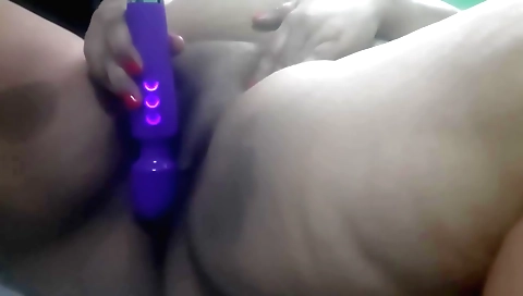 Indian woman with big ass and a big booty is riding a toy