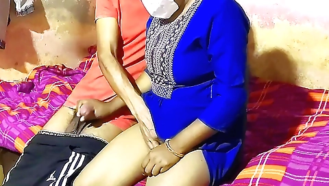 Indian slut with a big ass gets fucked hard in homemade video