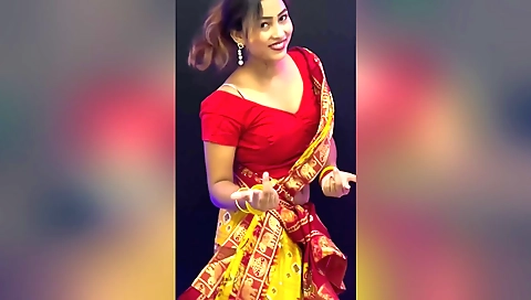 I make my hot girlfriend cum over my face in the hotel room