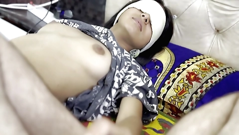 Indian brunette 18+ shows her tight body in the first view