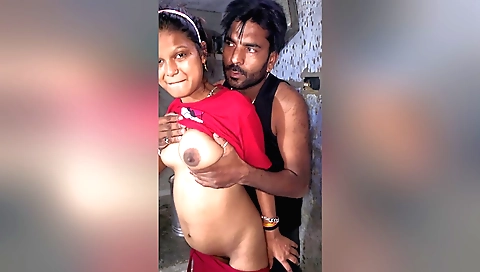 Indian brunette jija sali blowjob and blowjob video