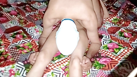 Indian luring in her amateur porn with bra and lingerie