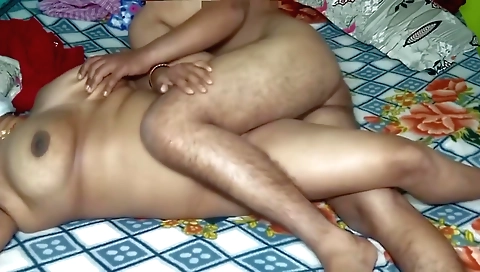 Indian amateur fuck her girlfriend's hole in bedroom