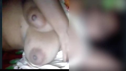 Amateur brunette video with a sexy body and big tits