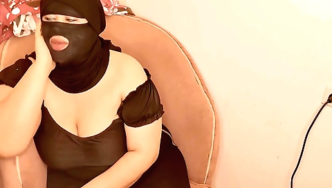 Buxom hottie gets her pussy licked and pounded by her stepmom