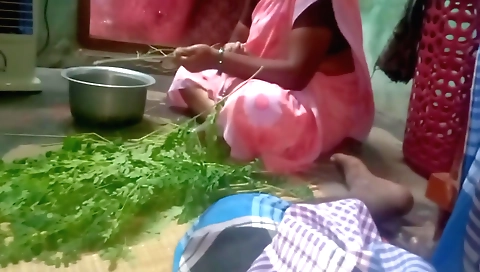 Amateur indian porn video with a couple pressing a busty cunt