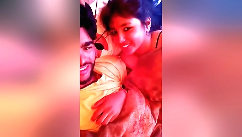 Exclusive- Desi Lover Romance And Bf Showing Her Gf Boobs And Pussy