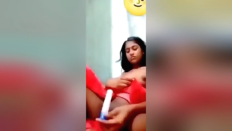 Amateur brunette farts a dildo in her belly and fingers pussy