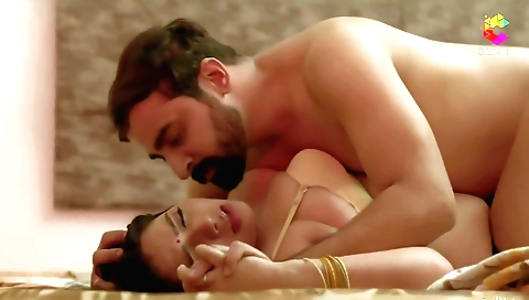 Darwaza mat kholna 1 (hd) – dressed in her top bra