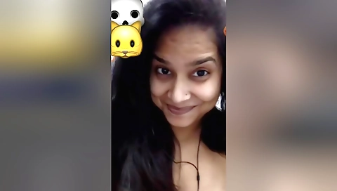 Stunning Indian brunette shows off natural boobs on webcam