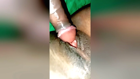 Hot amateur teen gives a good blowjob in amateur video