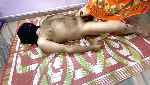 Indian brunette gets hot with a guy in his bedroom