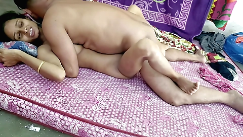 Indian housewife fucked in the living room in amateur clip