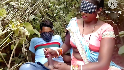 Bhabhi ne na apne na pana chudwati h sali randi bhabhi ne