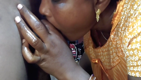 Indian brunette fucked and creampie in amateur video