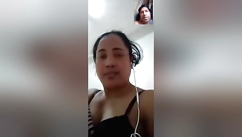 Brunette indian babe shows her big boobs and ass on webcam