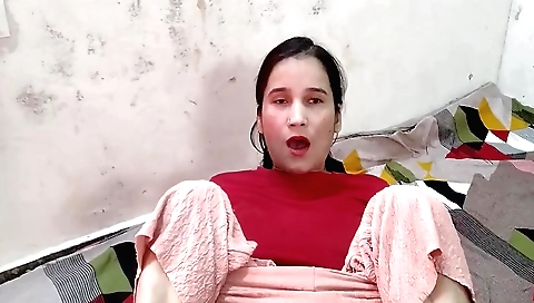 Pink dress of indian hottie and naked in the bathroom