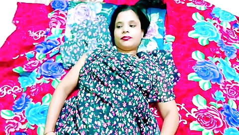 Indian amateur brunette is playing with her boyfriend