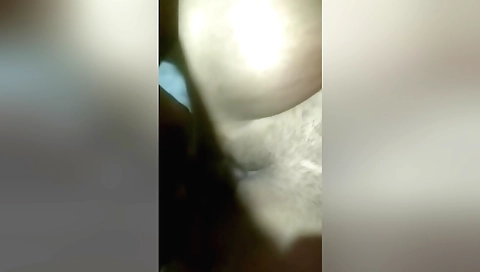 Indian girl with a sexy face and a sexy body is getting wiped