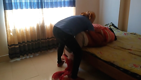 Amateur big ass babe cor aya aur priya aunty ke Hath-pair bandh kr