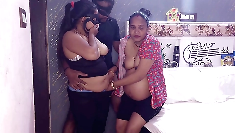 Horny amateur stepsister with a large ass rides a dildo