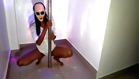 Indian student makes homemade porn video for herself