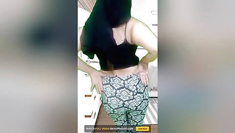 Steffi blonde is riding her long dildo in her pussy