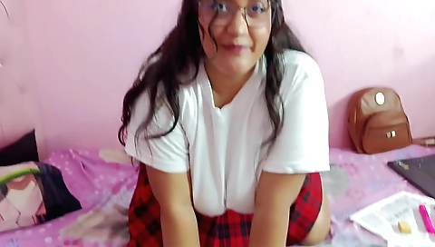 Sexy brunette 18+ girl gets banged in amateur pov video