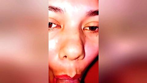 Hot amateur milf gets a facial after giving her hands