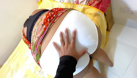 Step brother gives her the hottest blowjob on the bed