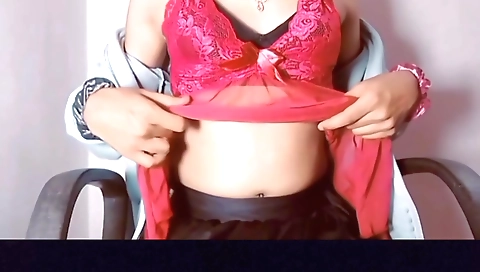 Indian solo girl video showing herself on camera in various poses