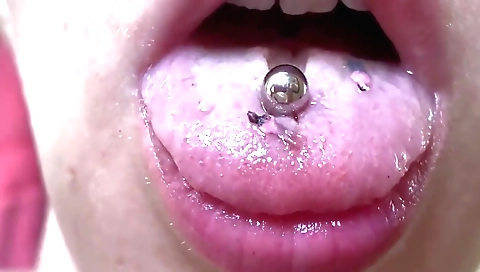 Indian solo hunk with hairy pussy gets masturbated