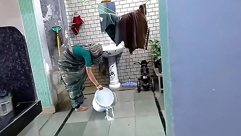 Indian teen in sexy sarees fucked hard in a naughty by-snapchat