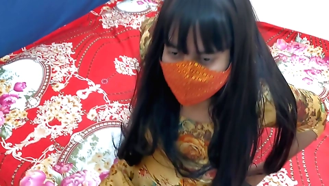 Chit plays with her hairy pussy in amateur porn film