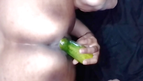 Blonde amateur video shows a small package of cumin inside