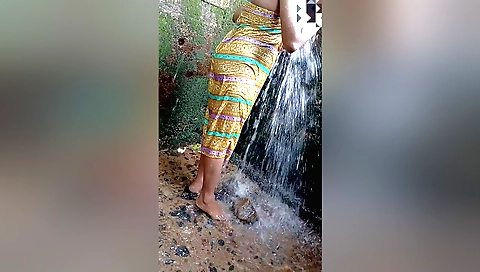 අකක නදද හරන වඩය කල Step Sis Bathing Time Out Dor Asian Girl