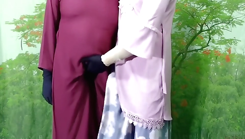 Indian slut with curves is having fun with her husband