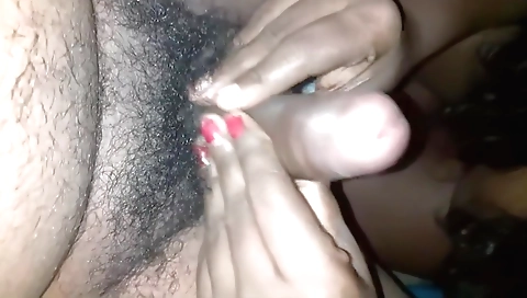 A amateur hairy cunt girl giving handjob sex video