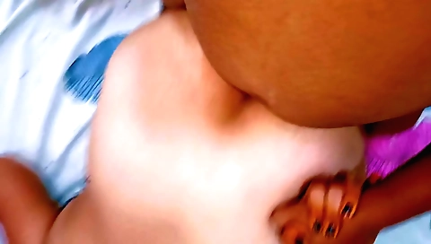 Indian amateur video shows a pretty girl with a cute look