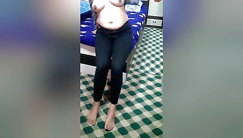 Hot indian girl enjoys masturbation in front of the camera