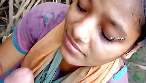 Indian amateur teen in her village is getting a facial