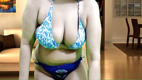 Sexy teen plays with her vibrator and gets her pussy wet