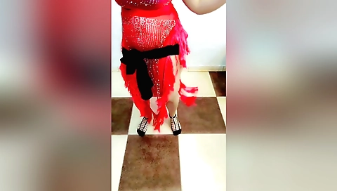 Amazing solo babe shows her tits with the head to the camera